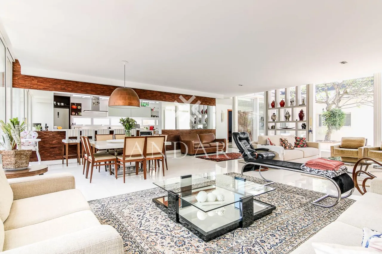 Casa com 3 suítes à venda em Pacaembu, São Paulo, por R$ 4.400.000