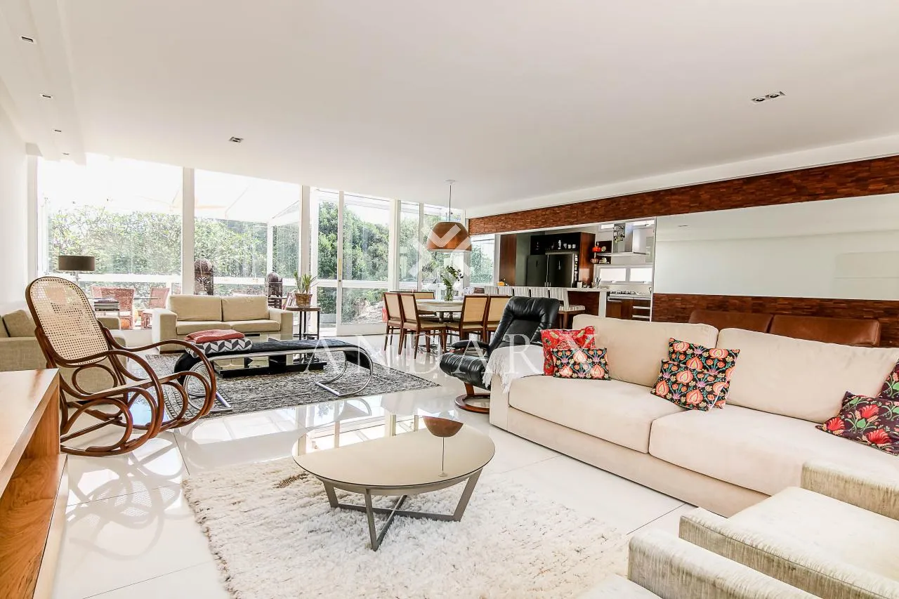 Casa com 3 suítes à venda em Pacaembu, São Paulo, por R$ 4.400.000 Imagem 2