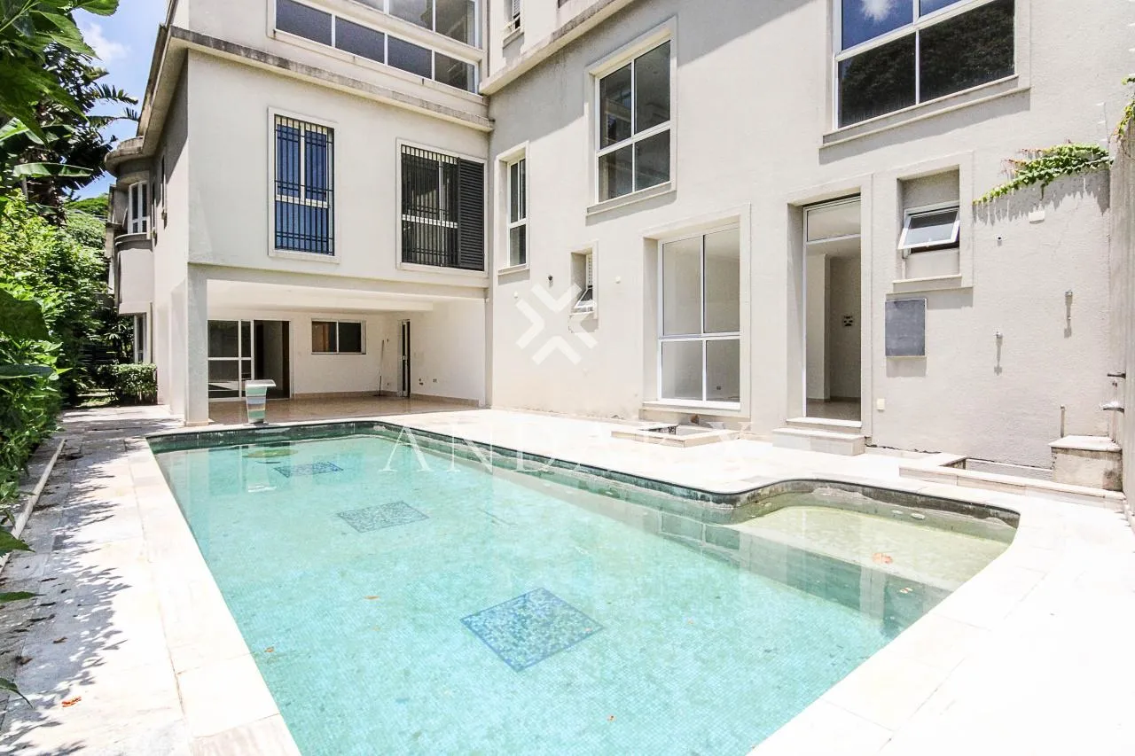 Casa com 7 suítes à venda em Pacaembu, São Paulo, por R$ 6.500.000