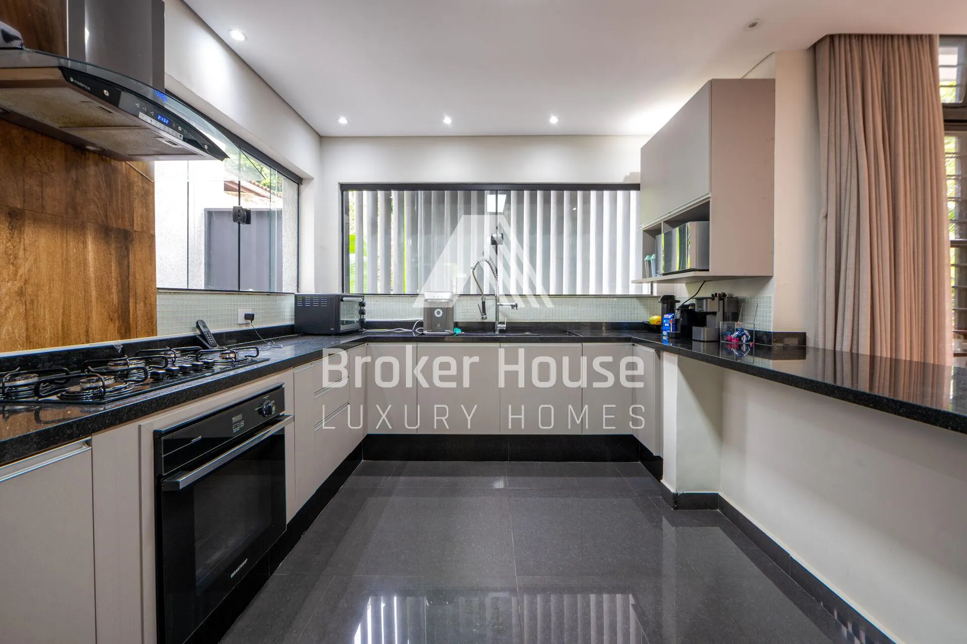 Casa com 5 suítes à venda em Brooklin, São Paulo, por R$ 5.200.000 Imagem 16