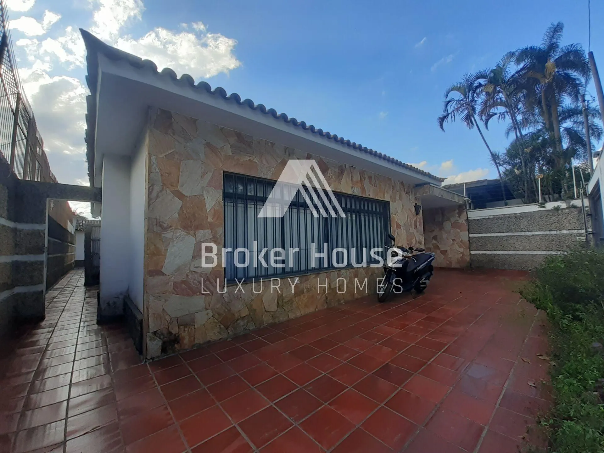 Property Image 0