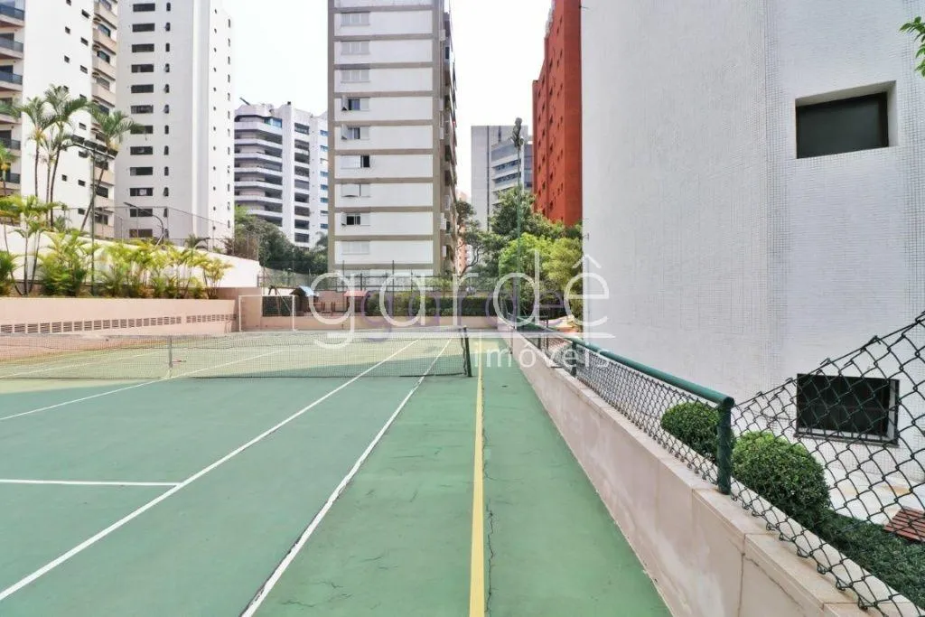 Apartamento com 4 suítes à venda em Moema, São Paulo, por R$ 3.750.000 Imagem 4