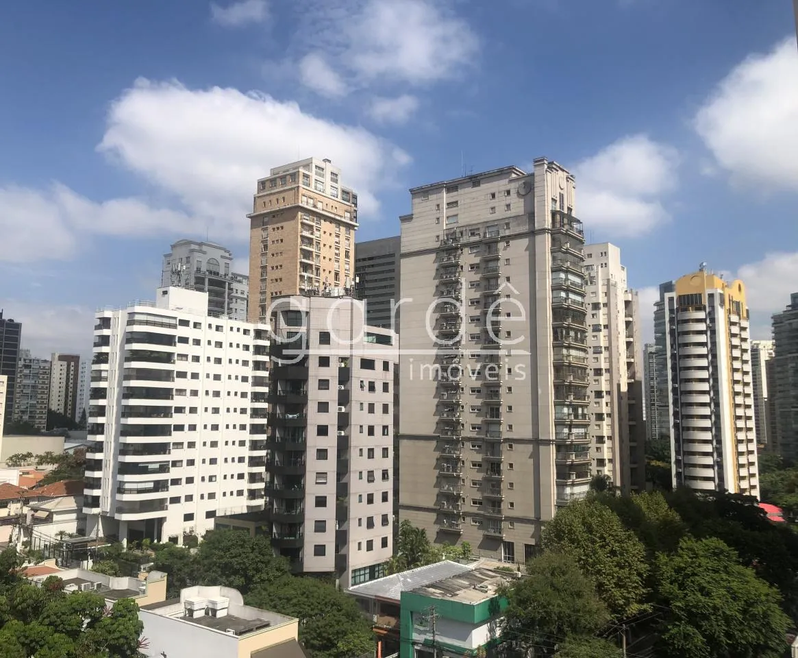 Apartamento com 2 suítes à venda em Moema, São Paulo, por R$ 2.280.000