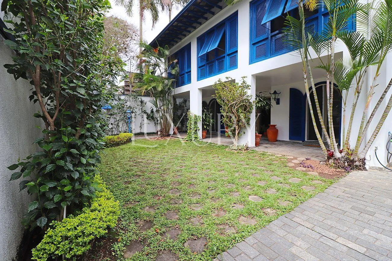 Casa com 3 suítes à venda em Alto De Pinheiros, São Paulo, por R$ 3.799.000