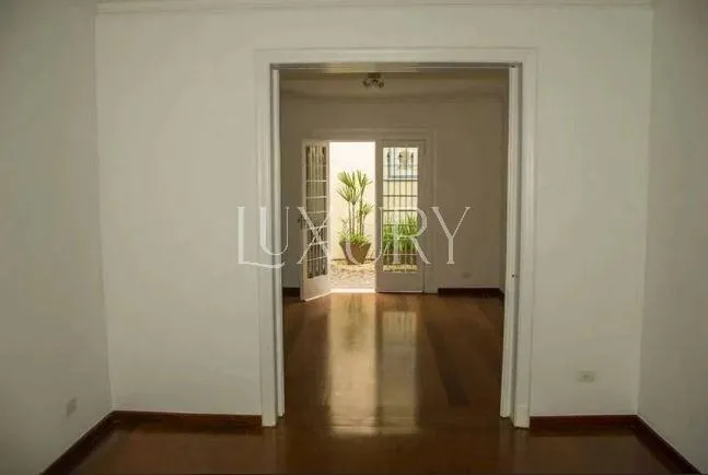 Casa com 2 suítes à venda em Jardim Europa, São Paulo, por R$ 8.600.000 Imagem 16