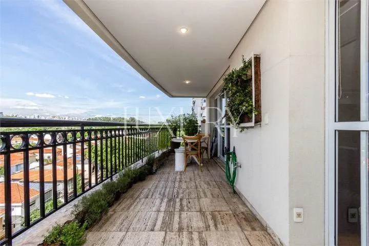 Apartamento com 2 suítes à venda em Vila Nova Conceição, São Paulo, por R$ 5.980.000 Imagem 9