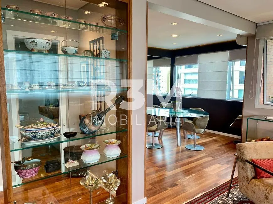 Apartamento com 4 suítes à venda em Moema, São Paulo, por R$ 3.710.000 Imagem 3