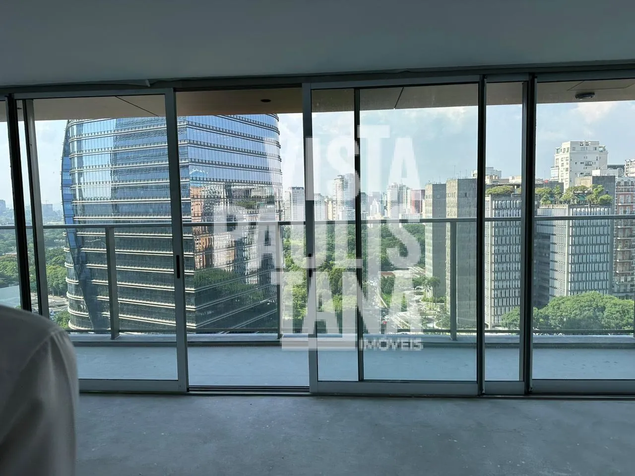 Apartamento com 1 suítes à venda em Vila Olímpia, São Paulo, por R$ 3.000.000 Imagem 2