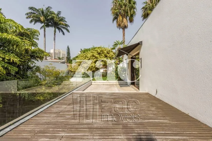 Casa com 4 suítes à venda em Jardim Europa, São Paulo, por R$ 30.000.000 Imagem 17