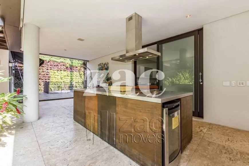 Casa com 4 suítes à venda em Jardim Europa, São Paulo, por R$ 30.000.000 Imagem 14