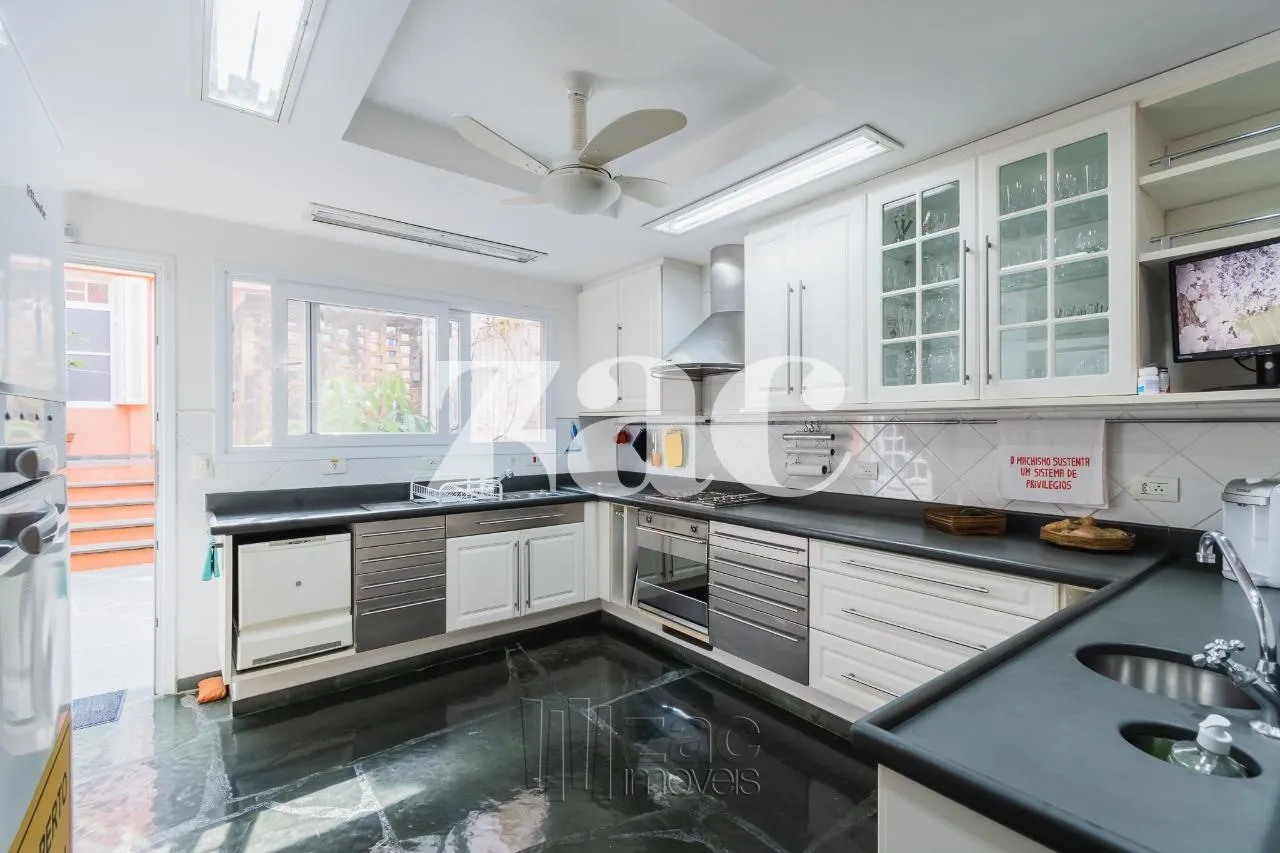 Casa com 3 suítes à venda em Vila Madalena, São Paulo, por R$ 3.500.000 Imagem 9