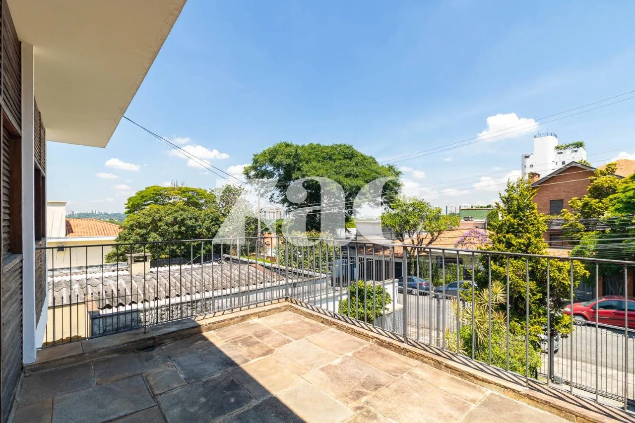 Casa com 2 suítes à venda em Alto De Pinheiros, São Paulo, por R$ 4.400.000 Imagem 33