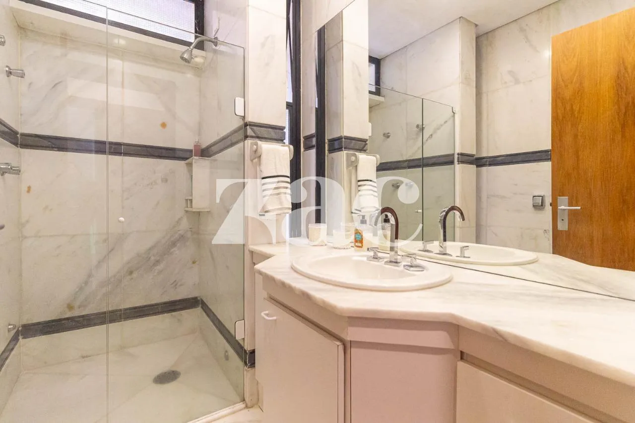 Casa com 5 suítes à venda em Alto De Pinheiros, São Paulo, por R$ 5.500.000 Imagem 54