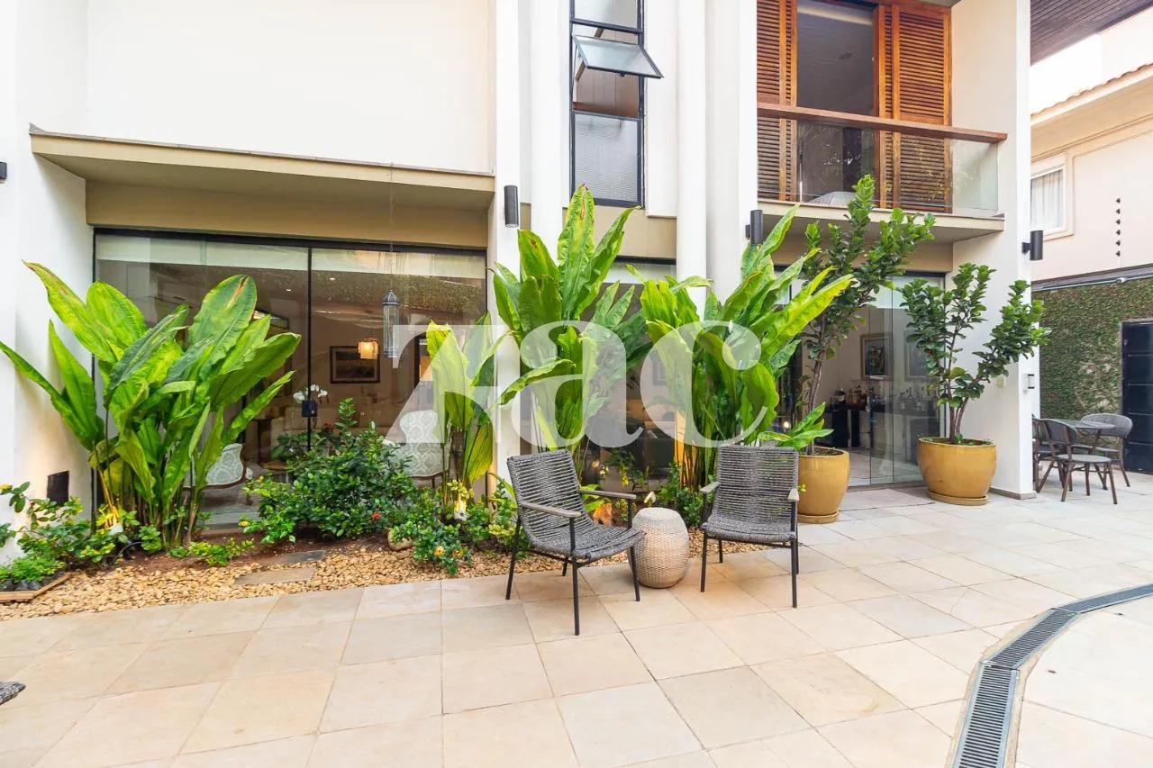 Casa com 5 suítes à venda em Alto De Pinheiros, São Paulo, por R$ 5.500.000 Imagem 11