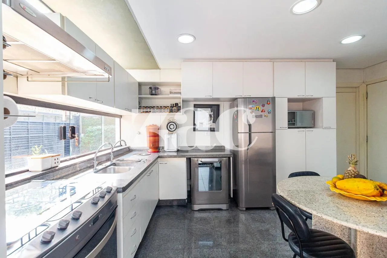 Casa com 5 suítes à venda em Alto De Pinheiros, São Paulo, por R$ 5.500.000 Imagem 40